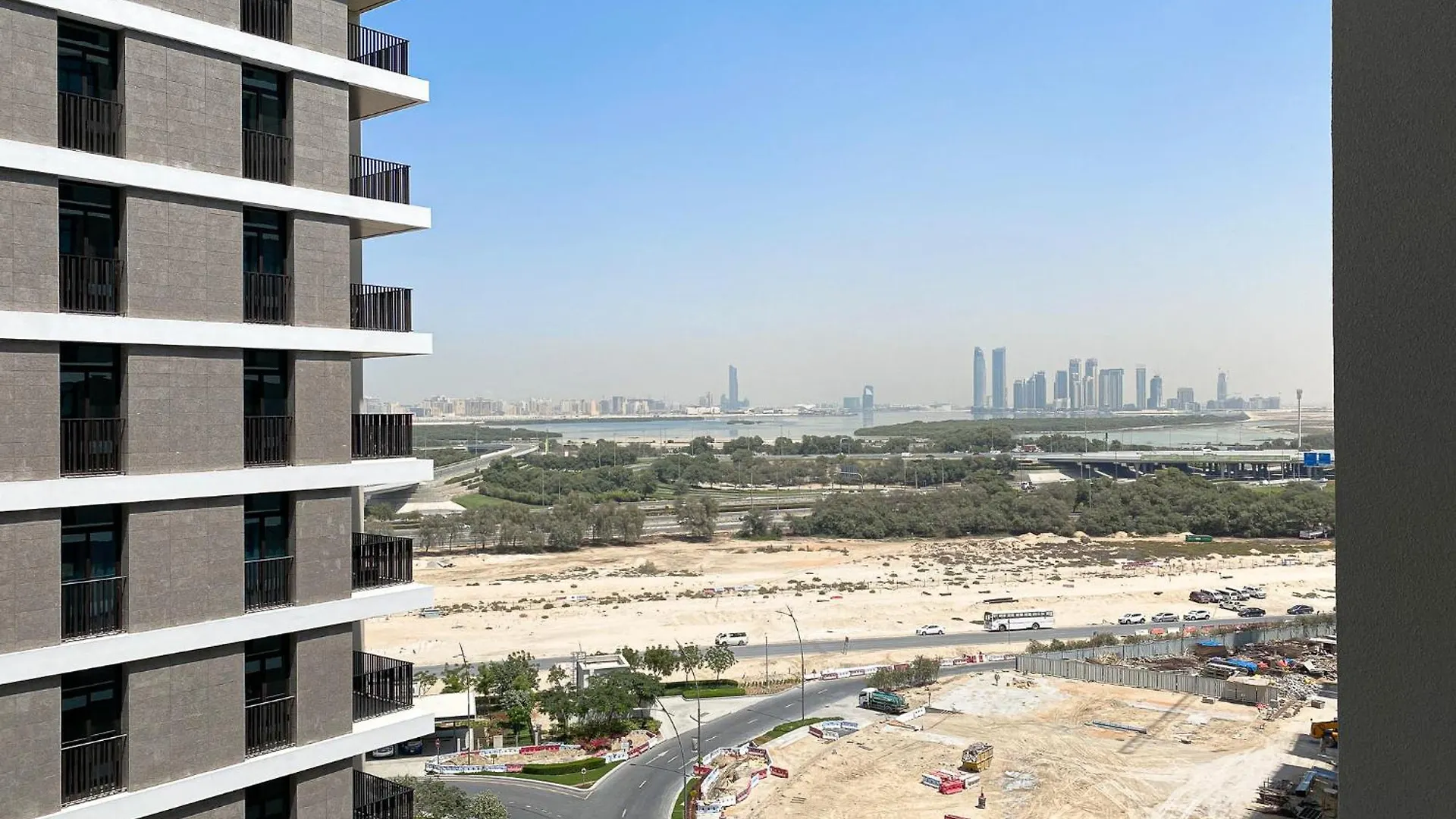 Wilton Terrace Charm- Stylish 1-Bedroom In Mbr City With A Pool View Dubai