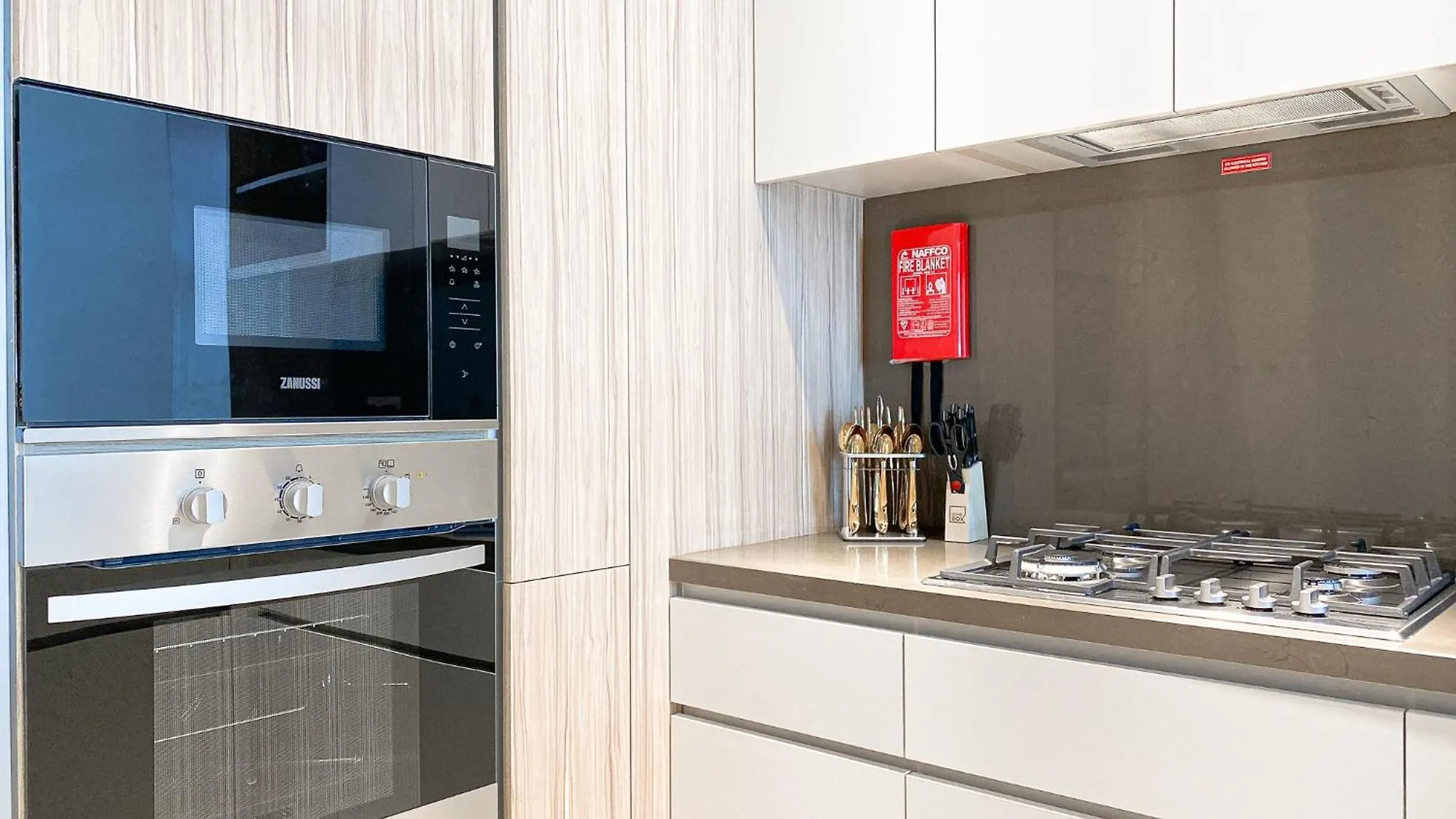 Wilton Terrace Charm- Stylish 1-Bedroom In Mbr City With A Pool View Dubai 0*,