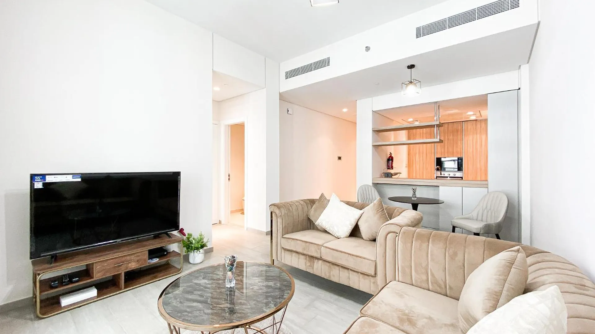 Wilton Terrace Charm- Stylish 1-Bedroom In Mbr City With A Pool View Dubai United Arab Emirates