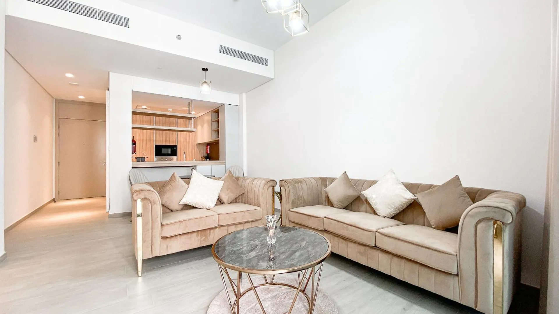 Wilton Terrace Charm- Stylish 1-Bedroom In Mbr City With A Pool View Dubai